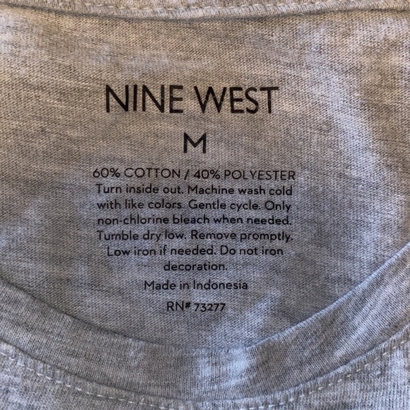 Love more t-shirt. - Picture 4 of 4